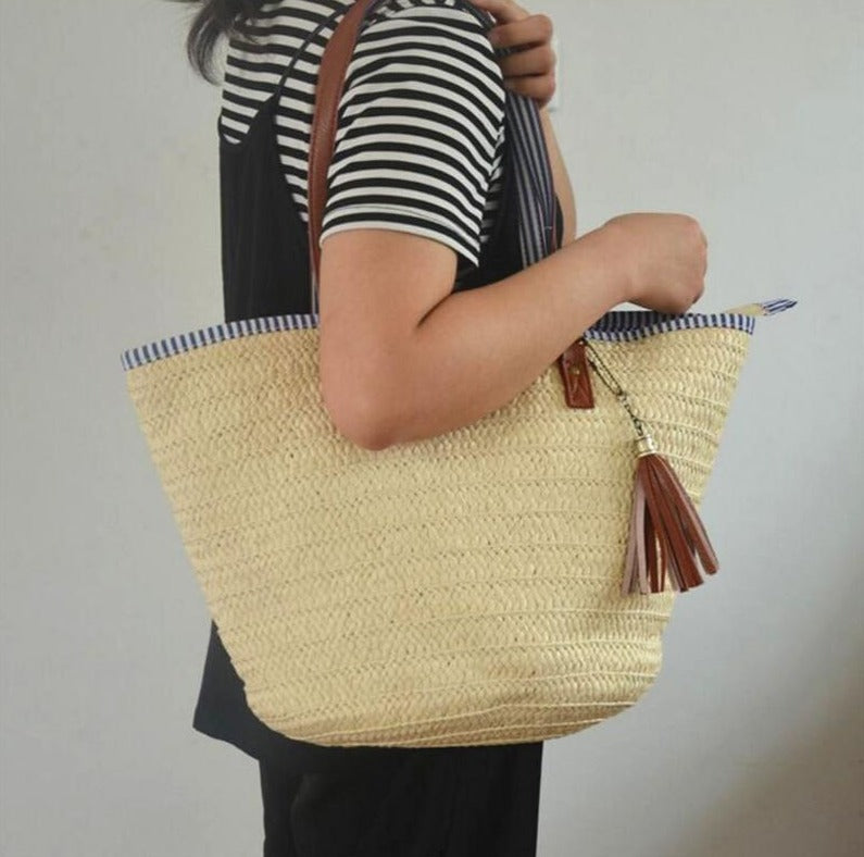 Daisy Woven Straw Bag